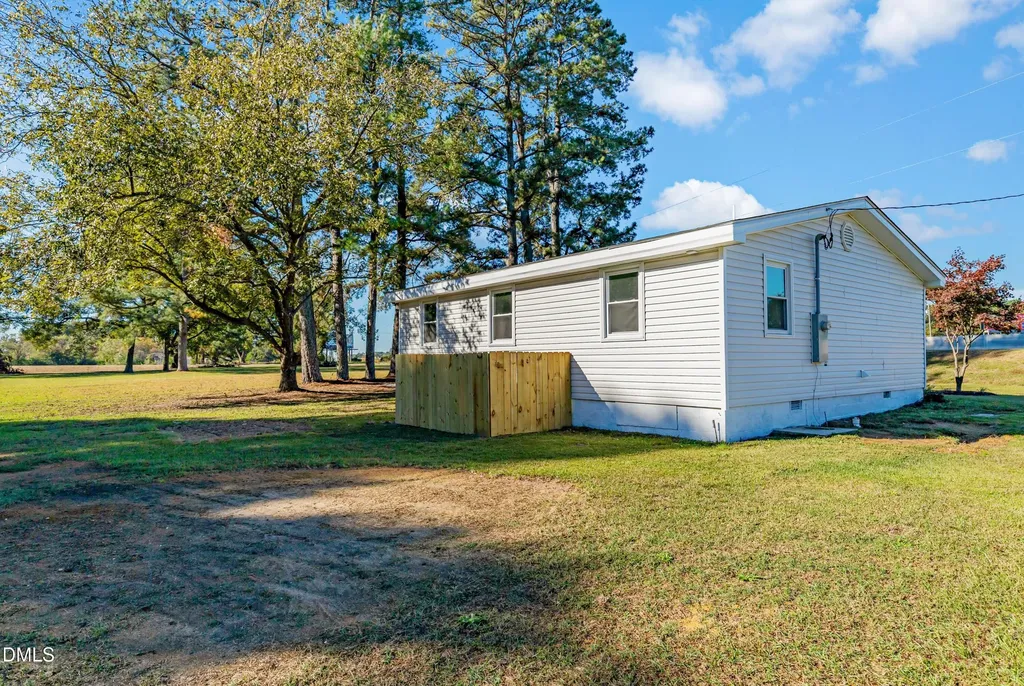 1340 George Perry Lee Road Dunn NC 28334