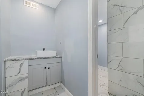 810 Vaughan Street Henderson NC 27536