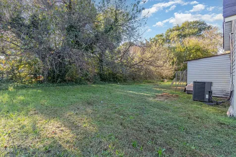 810 Vaughan Street Henderson NC 27536