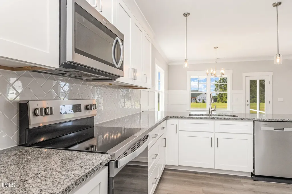 58 Royal Avenue Selma NC 27576
