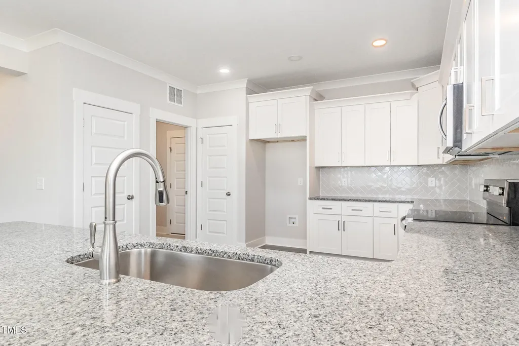 58 Royal Avenue Selma NC 27576
