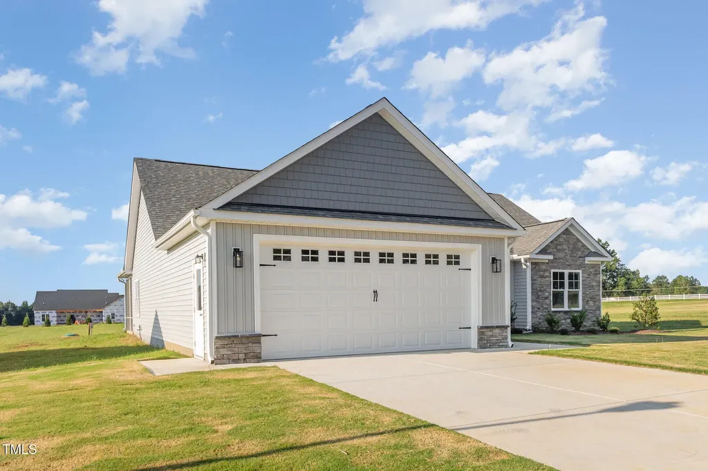 58 Royal Avenue Selma NC 27576