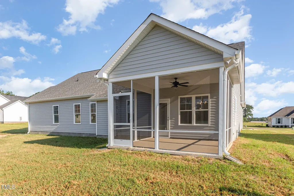 58 Royal Avenue Selma NC 27576