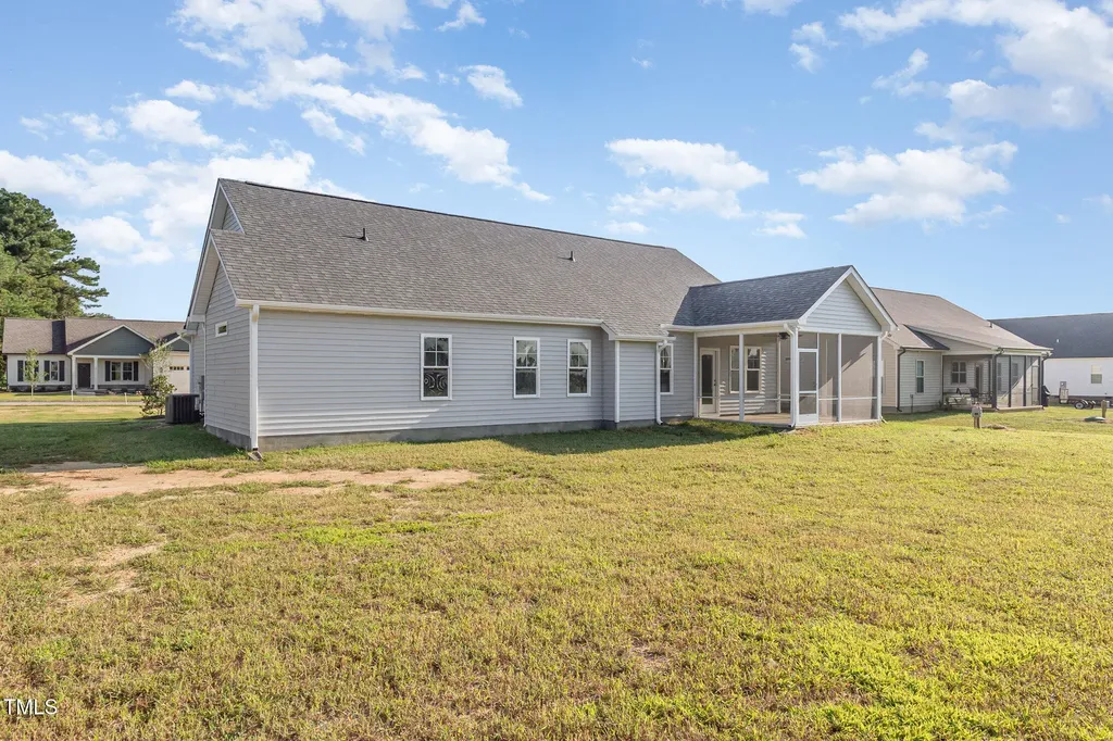 58 Royal Avenue Selma NC 27576