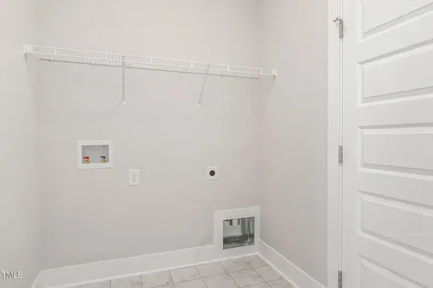 58 Royal Avenue Selma NC 27576
