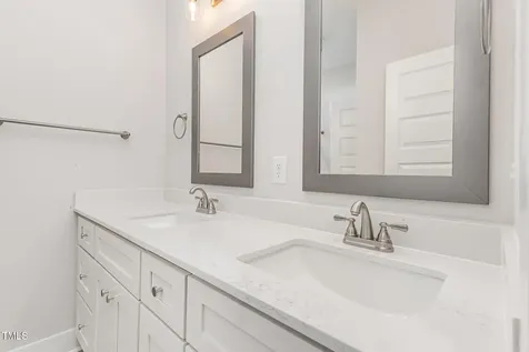 58 Royal Avenue Selma NC 27576