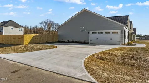 268 Fields Road NW Pikeville NC 27863