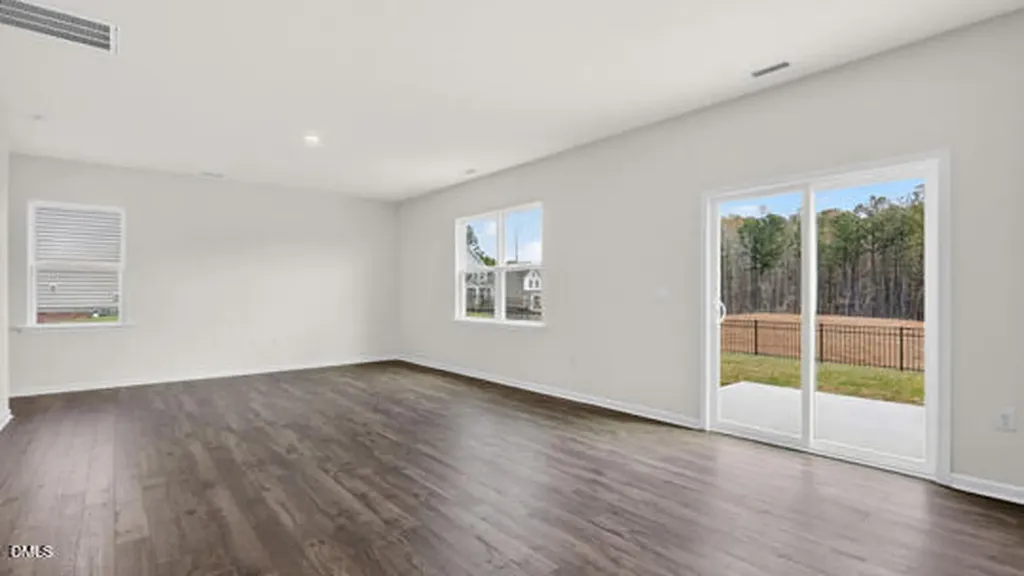 31 Saddle Mare Street Clayton NC 27520