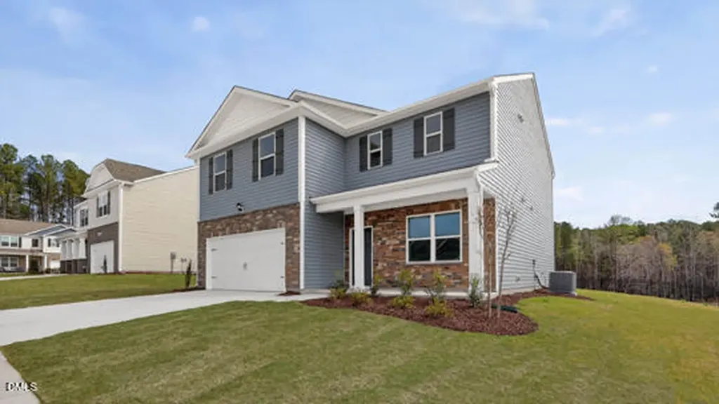 31 Saddle Mare Street Clayton NC 27520