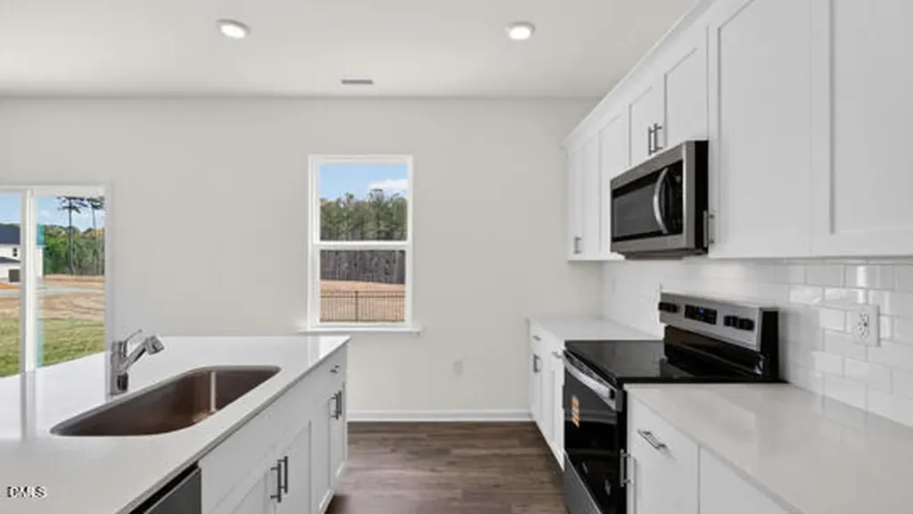 31 Saddle Mare Street Clayton NC 27520