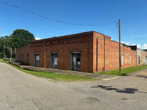 152, 155 E Chisolm Street Sanford NC 27330