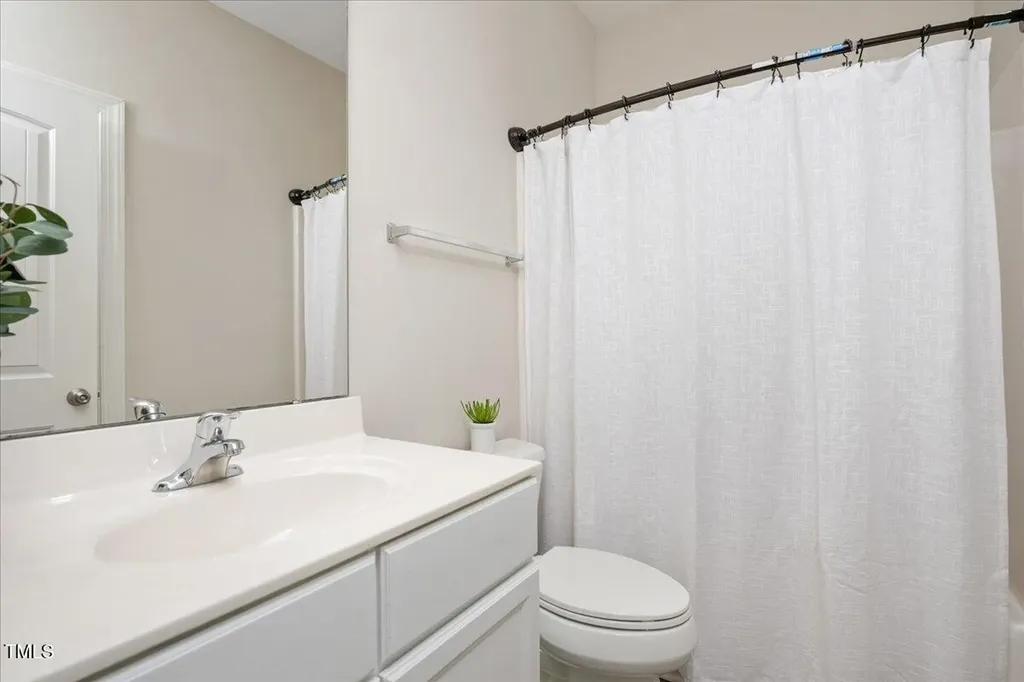 610 Silk Tree Fuquay Varina NC 27526