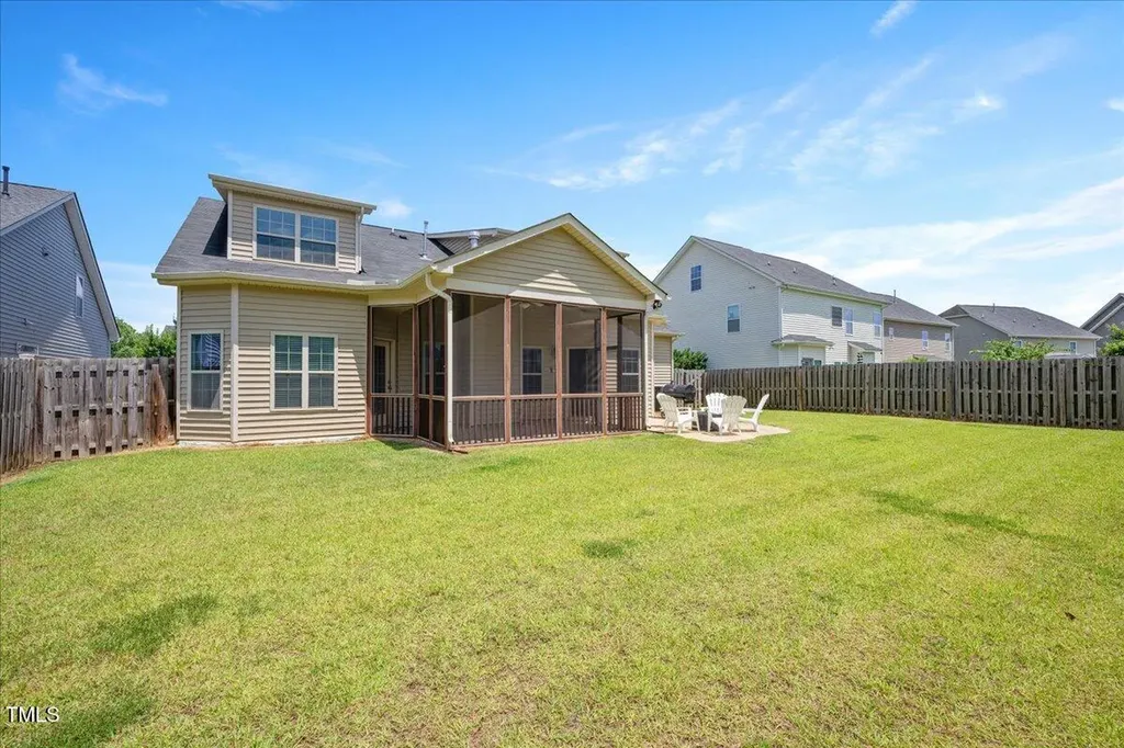 610 Silk Tree Fuquay Varina NC 27526