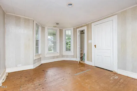 421 Grigsby Avenue Holly Springs NC 27540
