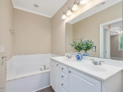 201 Presque Isle Lane Chapel Hill NC 27514