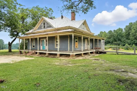 1200 D Morgan Road Benson NC 27504