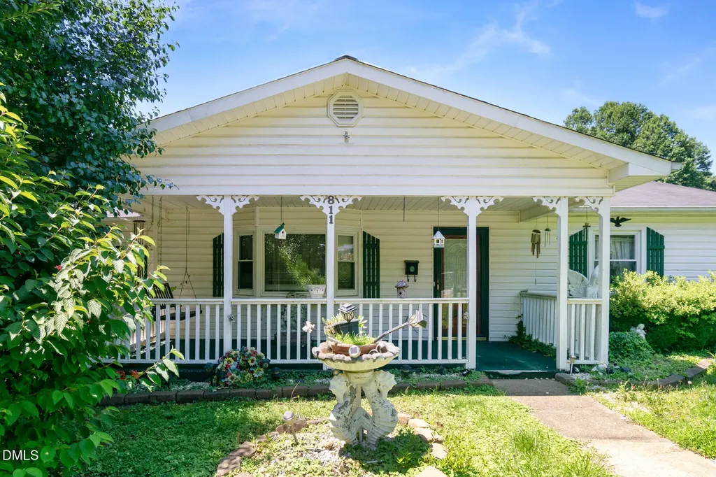 811 Queens Street NW Lenoir NC 28645
