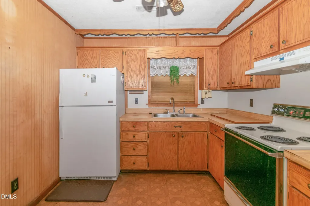 811 Queens Street NW Lenoir NC 28645