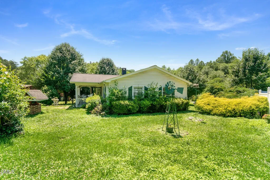 811 Queens Street NW Lenoir NC 28645