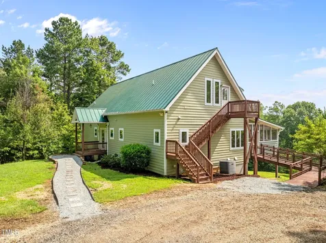 553 Waterside Drive Yanceyville NC 27379