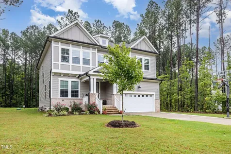 25 Cackling Way Zebulon NC 27597