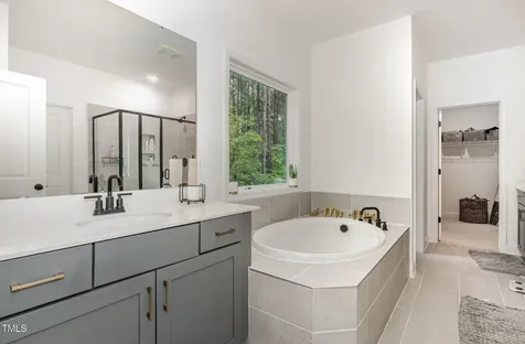 25 Cackling Way Zebulon NC 27597