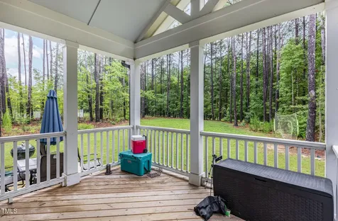 25 Cackling Way Zebulon NC 27597