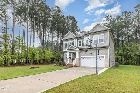 25 Cackling Way Zebulon NC 27597