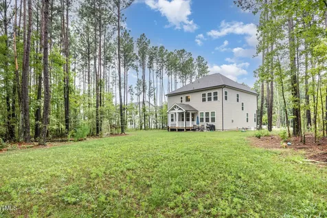 25 Cackling Way Zebulon NC 27597