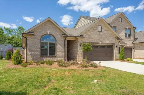 1095 Beechcraft Drive Mebane NC 27302
