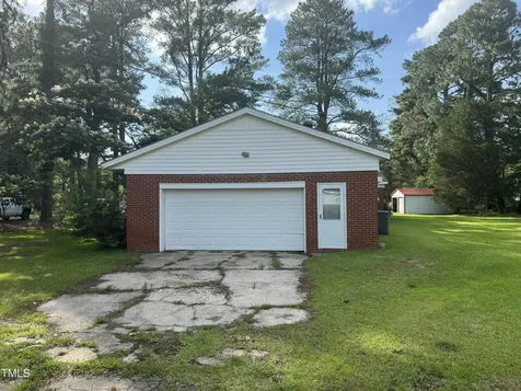 324 S Bank Street Roper NC 27970