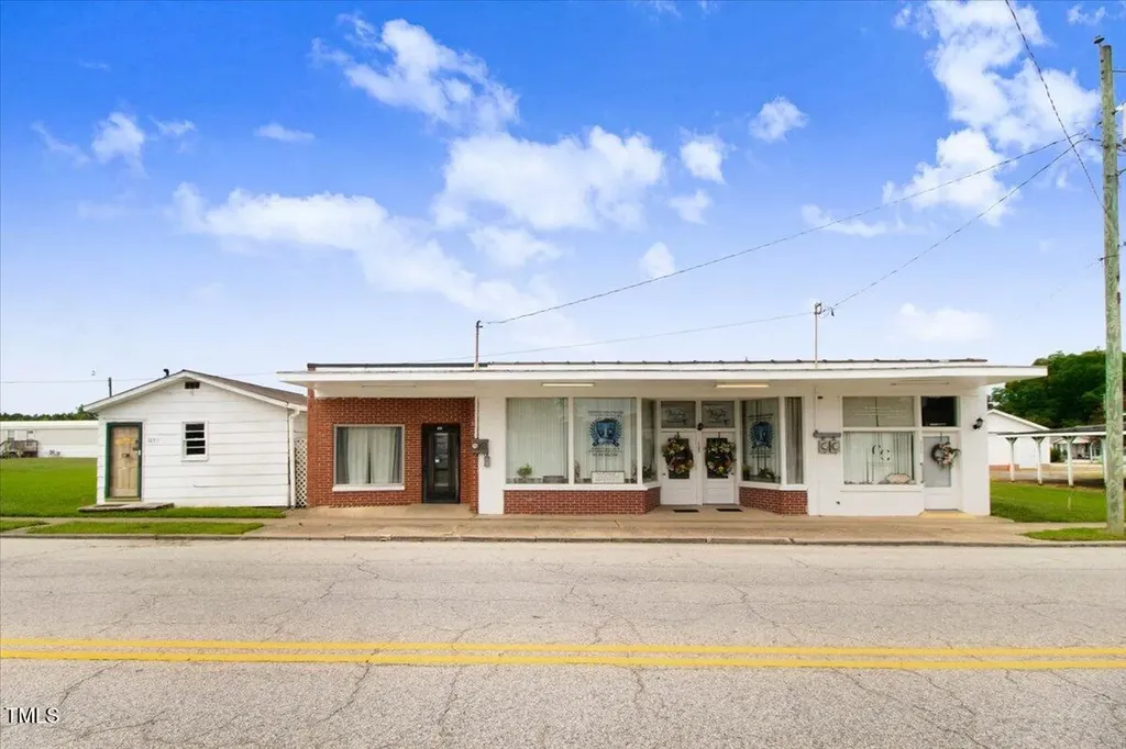 103 W Main Street Micro NC 27555