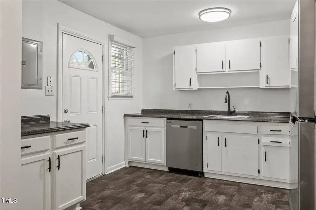 1621 Seminole Trail Raleigh NC 27609