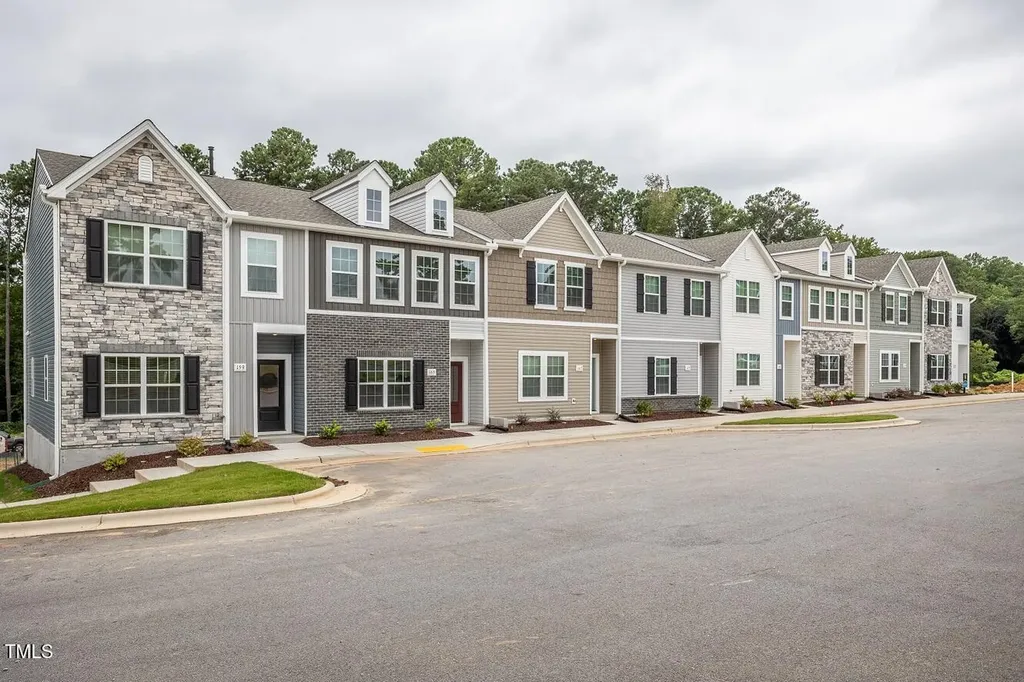 181 Seville Way Clayton NC 27520