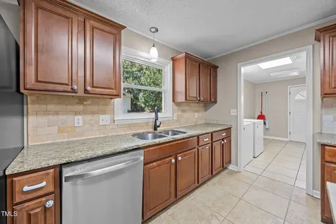 58 Eagle Road Coats NC 27521