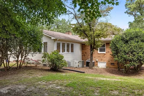58 Eagle Road Coats NC 27521