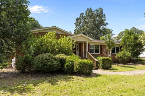 58 Eagle Road Coats NC 27521
