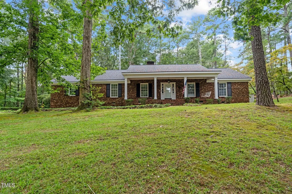 610 Maynard Lake Road Erwin NC 28339