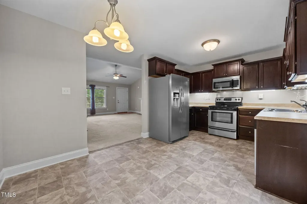 95 Oxfordshire Drive Fuquay Varina NC 27526