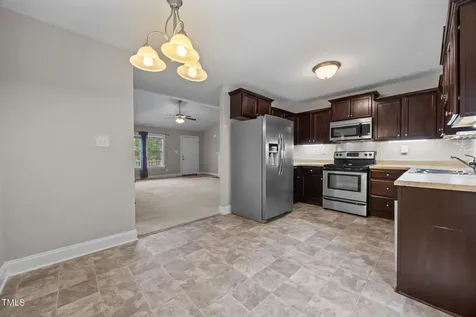 95 Oxfordshire Drive Fuquay Varina NC 27526