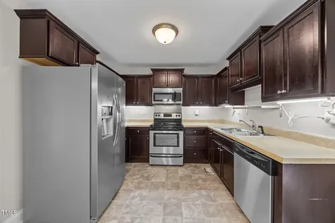 95 Oxfordshire Drive Fuquay Varina NC 27526