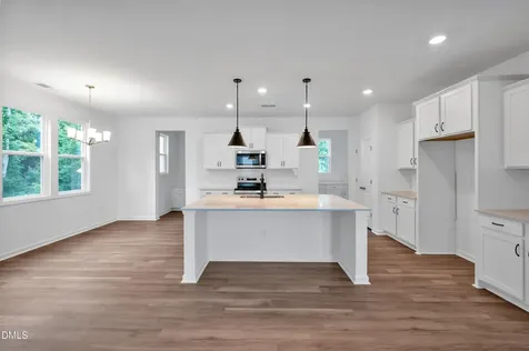 272 White Azalea Way Benson NC 27504