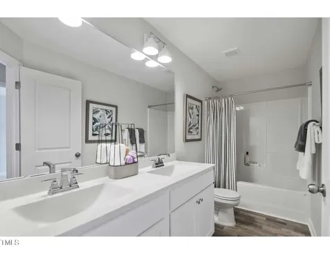 69 White Azalea Way Benson NC 27504