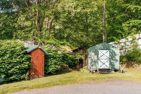 2266 Sugar Mountain Road Newland NC 28657