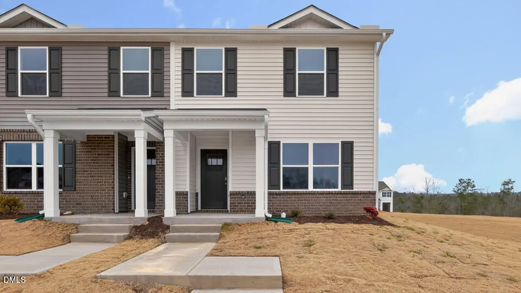 31 Rusling Leaf Drive Fuquay Varina NC 27526