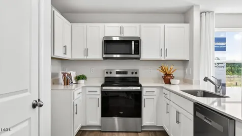 31 Rusling Leaf Drive Fuquay Varina NC 27526