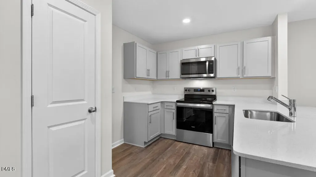 11 Rusling Leaf Drive Fuquay Varina NC 27526