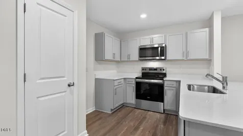 11 Rusling Leaf Drive Fuquay Varina NC 27526