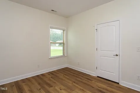 212 Woodwater Circle Lillington NC 27546
