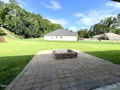 212 Woodwater Circle Lillington NC 27546